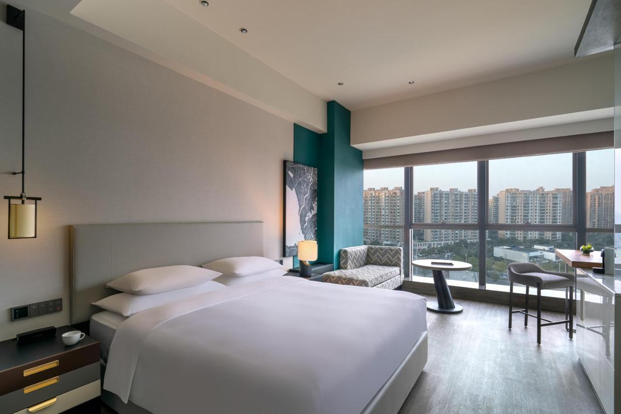 Hyatt Centric Lakeside Ningbo Exteriör bild