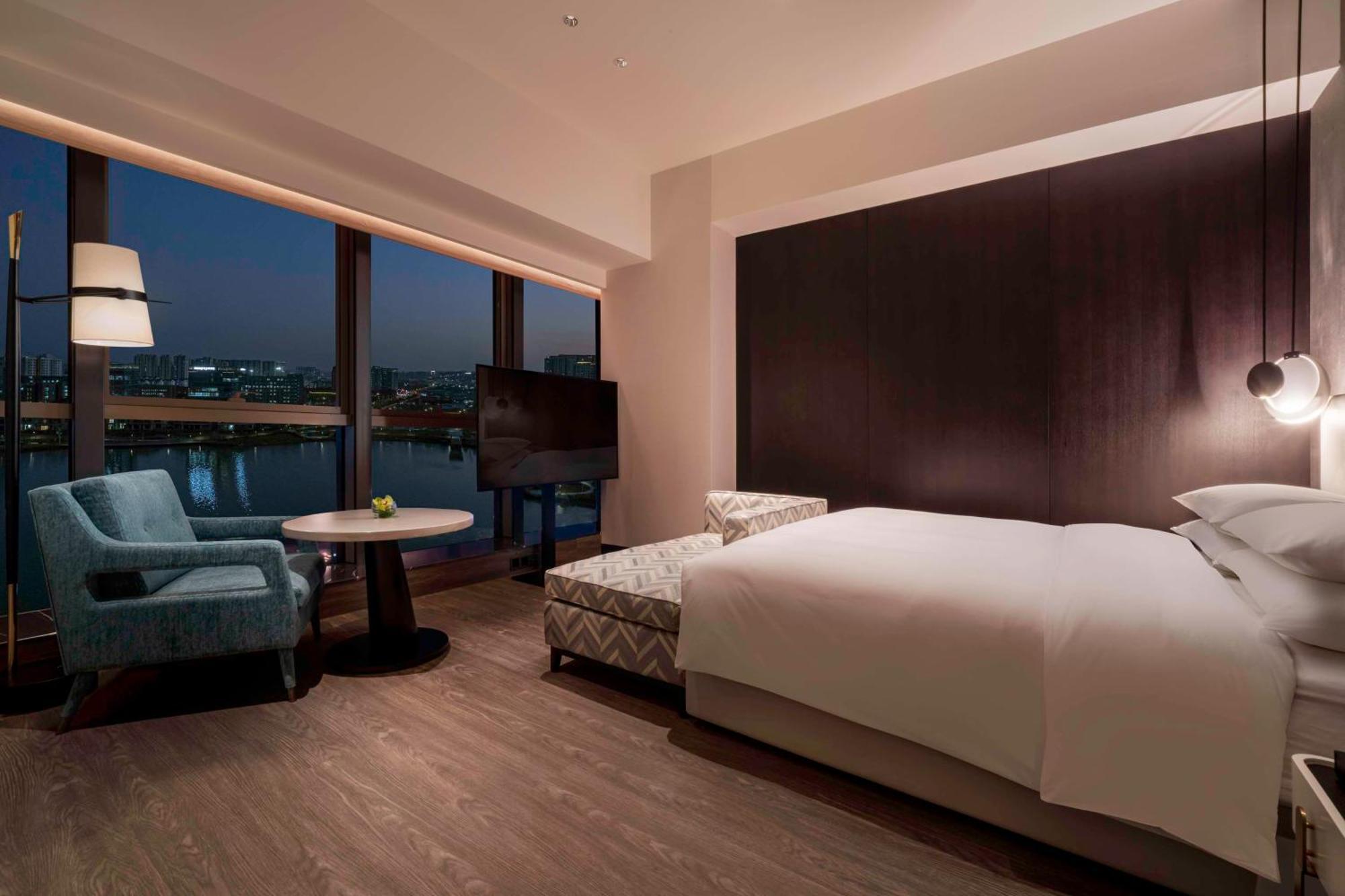 Hyatt Centric Lakeside Ningbo Exteriör bild